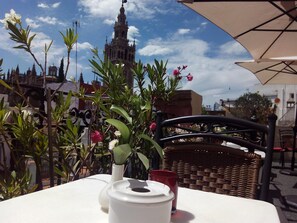 Balcony - Hotel Palacio Alcazar (Seville)