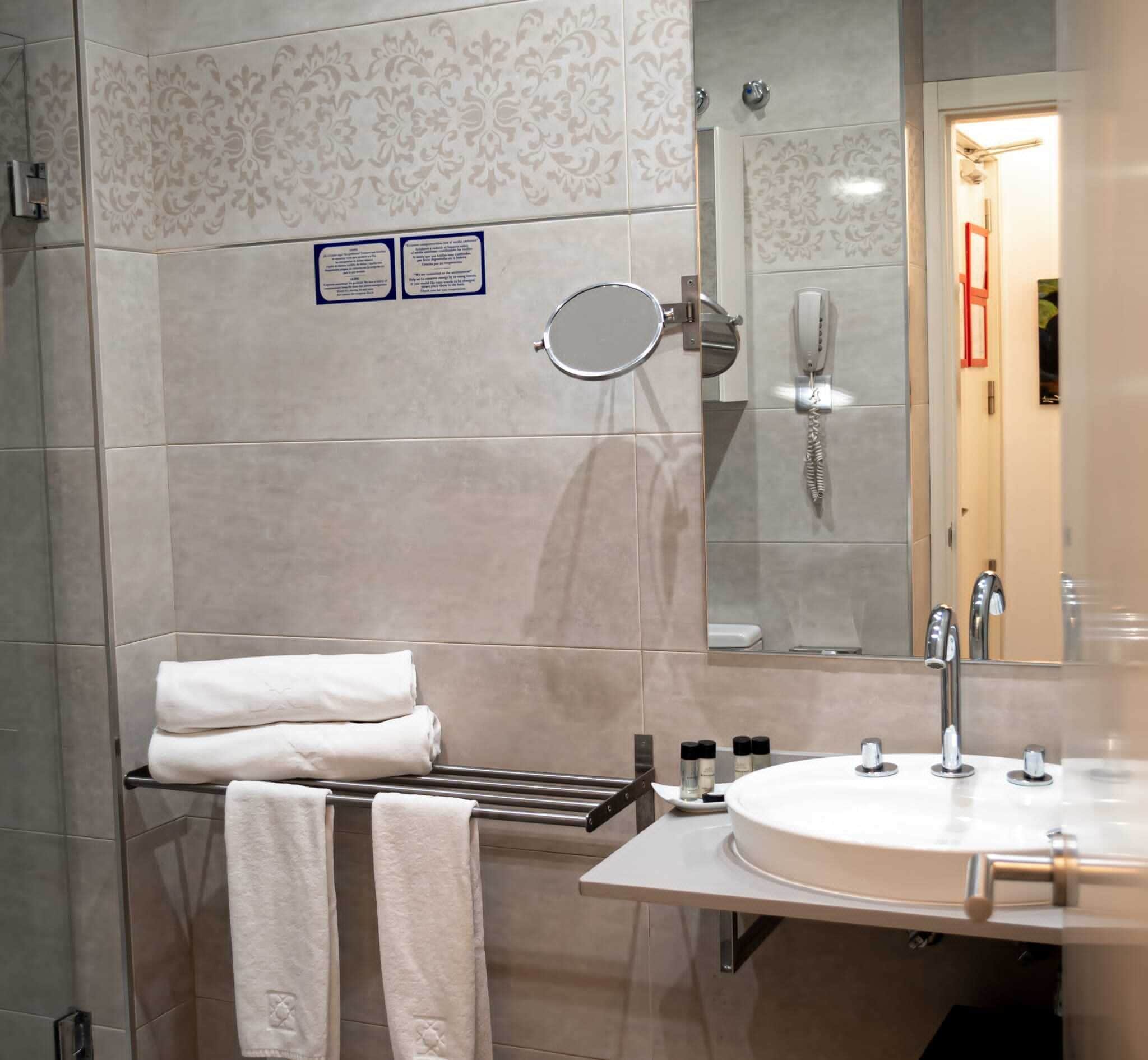double room | bathroom | hair dryer, bidet, towels