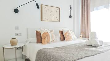 Ático, 1 habitación, terraza (Penthouse) | Edredones de plumas, tabla de planchar con plancha, wifi gratis