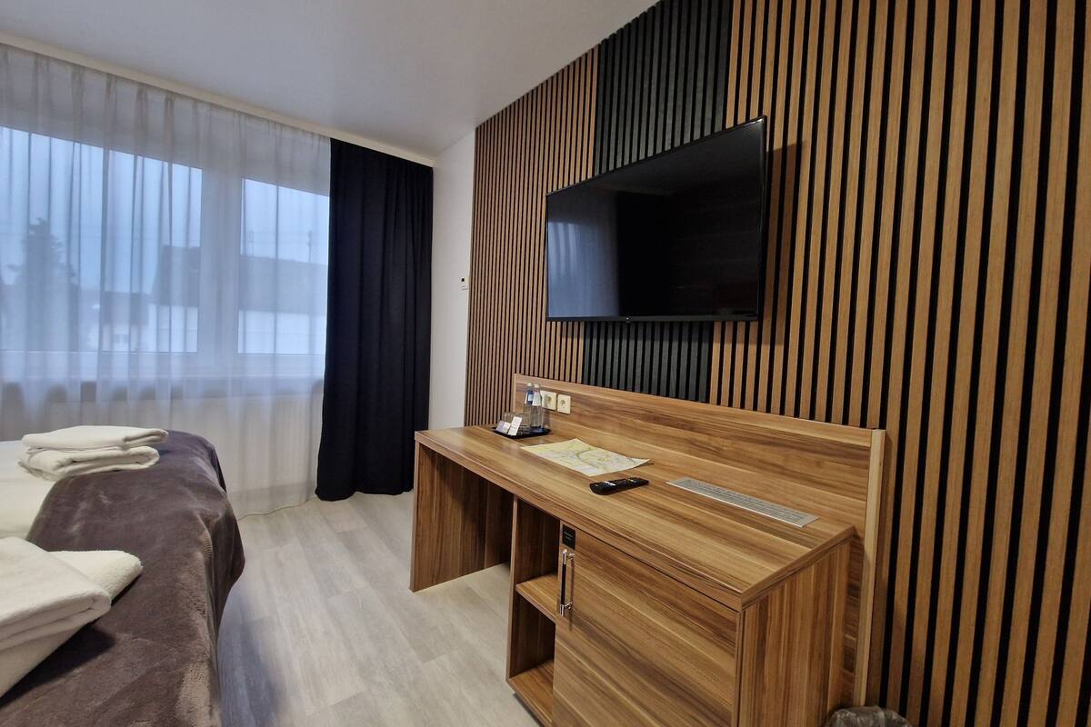 Phòng đơn | Minibar, bàn, màn/rèm cản sáng, phòng cách âm 