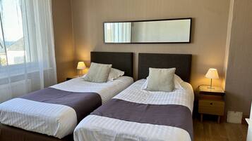 Superior Apartment, 2 Bedrooms | 1 bedroom, individually decorated, free cots/infant beds, free WiFi