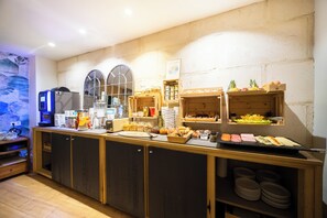 Desayuno buffet todos los días (con cargo)