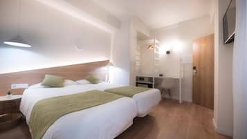 Double Room | Down comforters, in-room safe, desk, laptop workspace