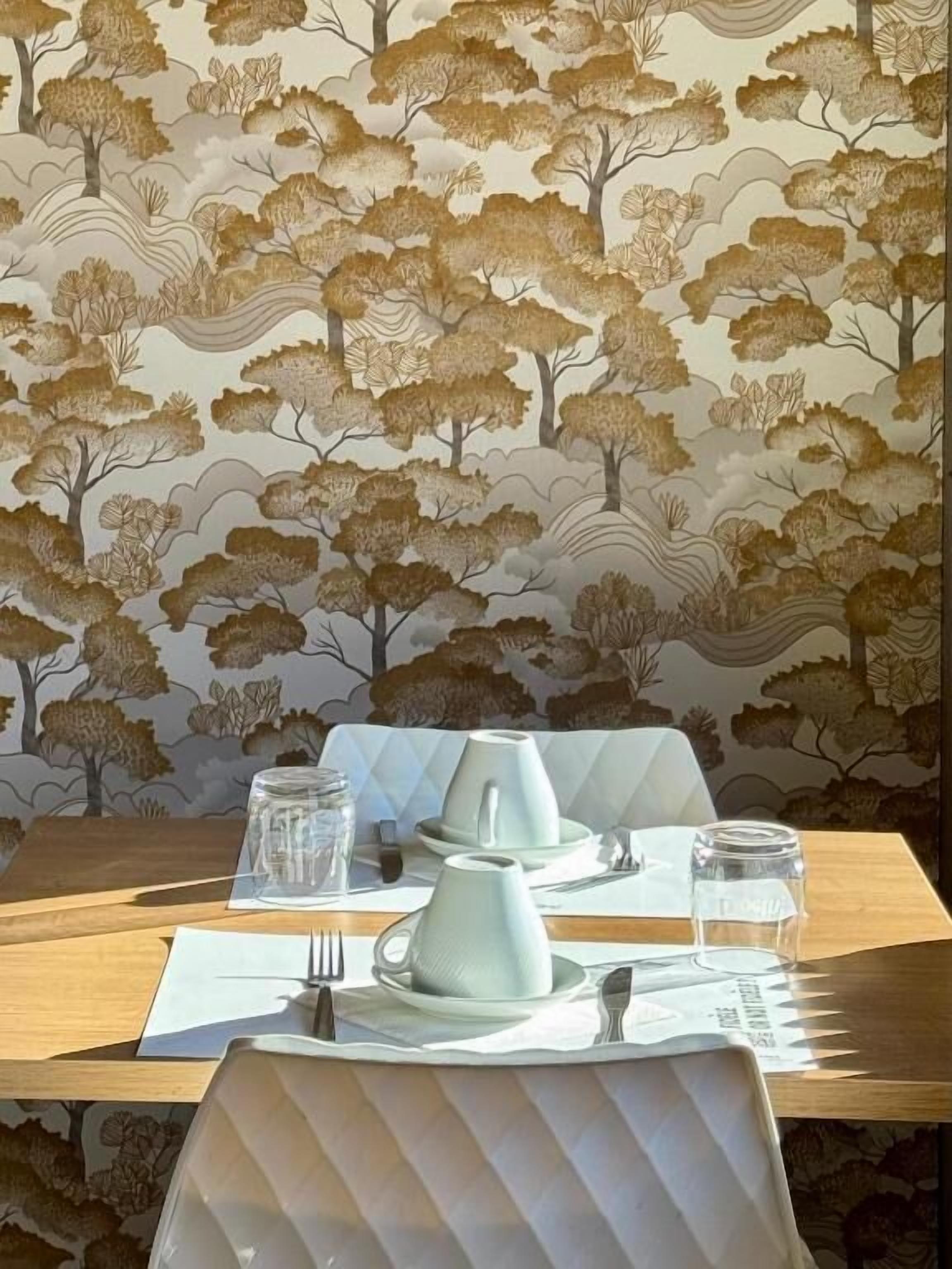 Petit déjeuner buffet (11 EUR par personne)