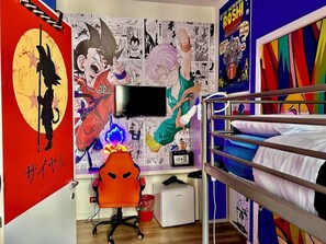 Basic Twin Room | In-room safe, individually decorated, individually furnished, desk - Comics Guesthouse (Rome)