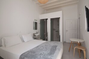 Studio | Bathroom | Hair dryer, towels - Madres Houses (Mykonos)