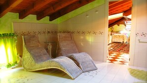 Deluxe Quadruple Room | Bathroom - B&B La Maison Degli Angeli (Desenzano del Garda)
