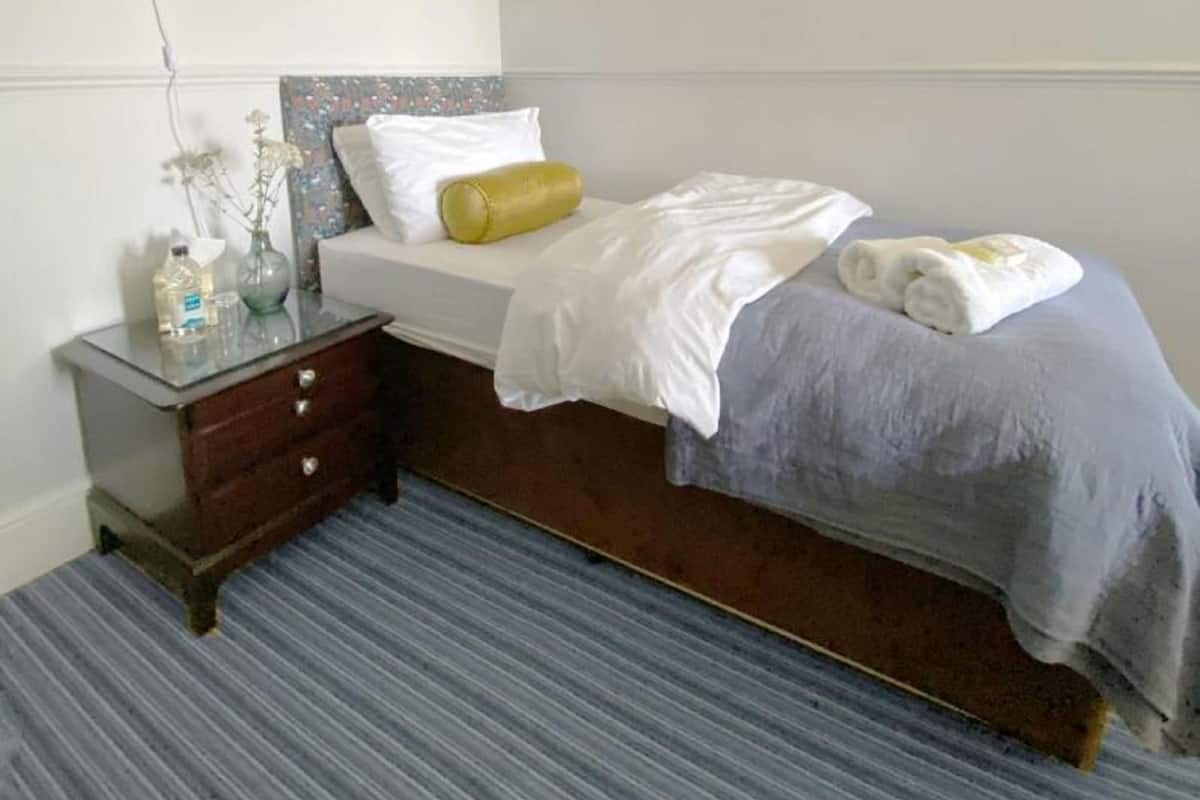 Desk, laptop workspace, iron/ironing board, free WiFi