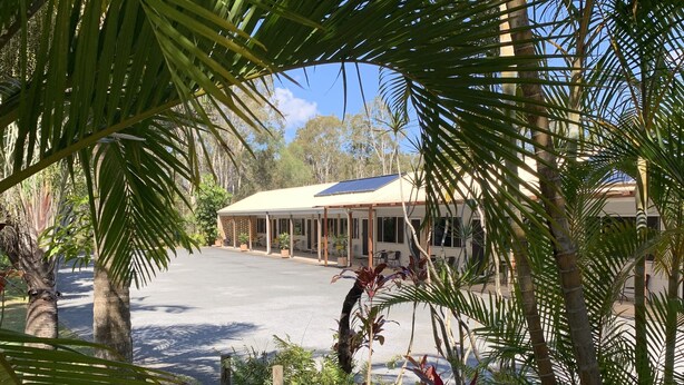 Unclassified image, 1 of 23, button - Tin Can Bay Motel (Tin Can Bay)