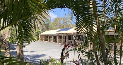 Tin Can Bay Motel