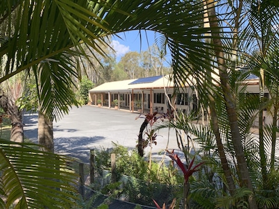 Tin Can Bay Motel