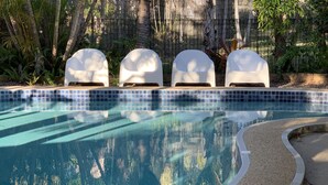 Outdoor pool - Tin Can Bay Motel (Tin Can Bay)