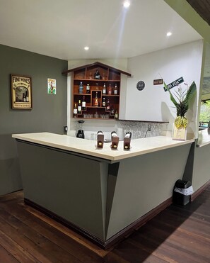 Check-in/check-out kiosk