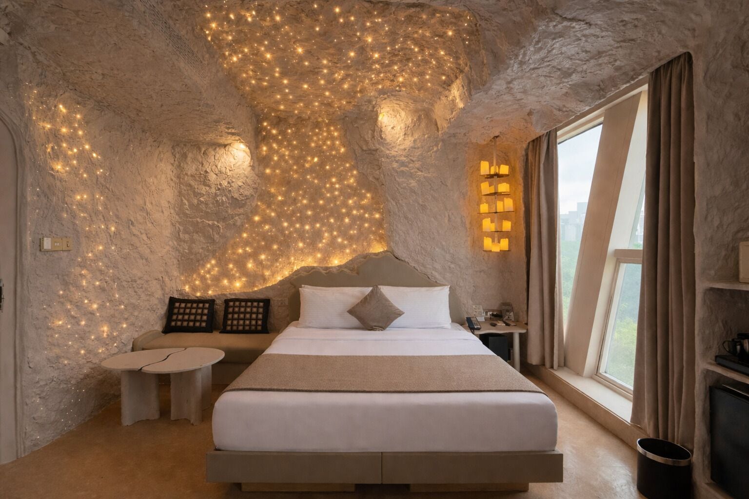 Jugnu Room with Grand Jacuzzi | 1 chambre, draps en coton égyptien, literie de qualité supérieure