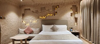 Dragonfly Hotel - The Art Hotel