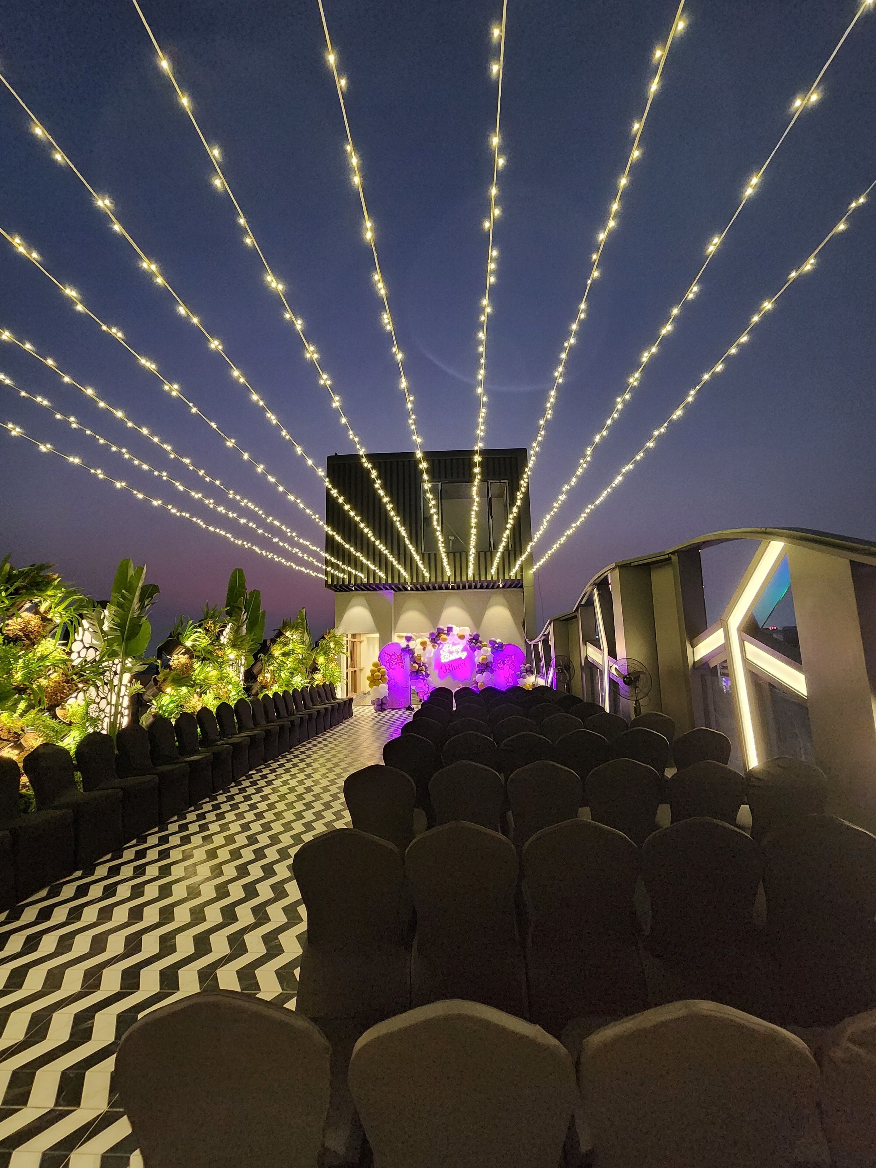 Photo - Dragonfly Hotel - The Art Hotel