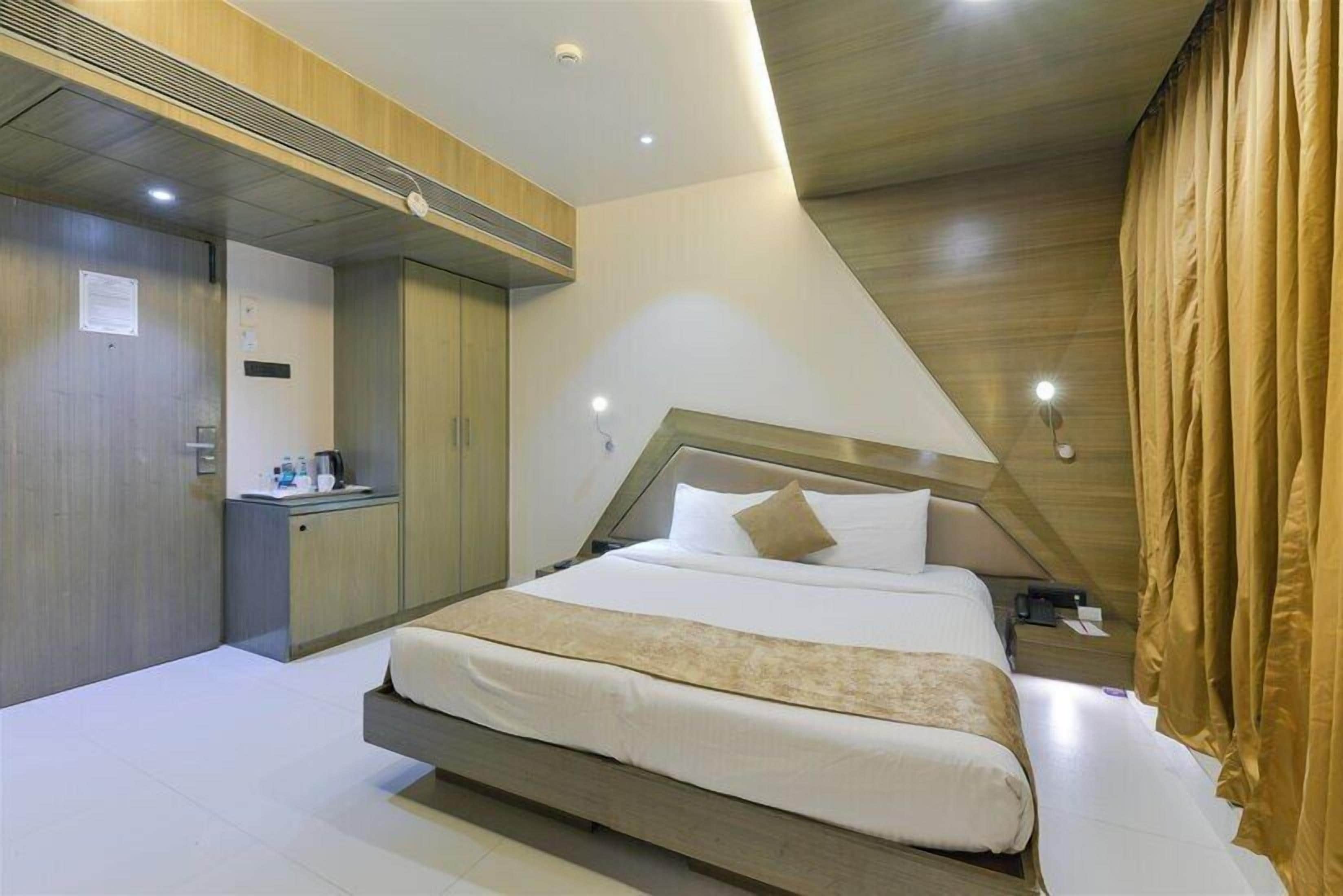 华丽客房 | 1 多间卧室、埃及棉床单、高档床上用品、加厚床垫