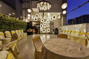 Terrace/patio - Dragonfly - The Art Hotel (Mumbai)