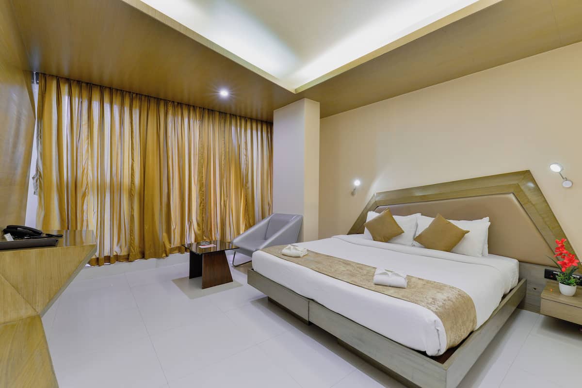 Super Deluxe Room | 1 bedroom, Egyptian cotton sheets, premium bedding, pillowtop beds