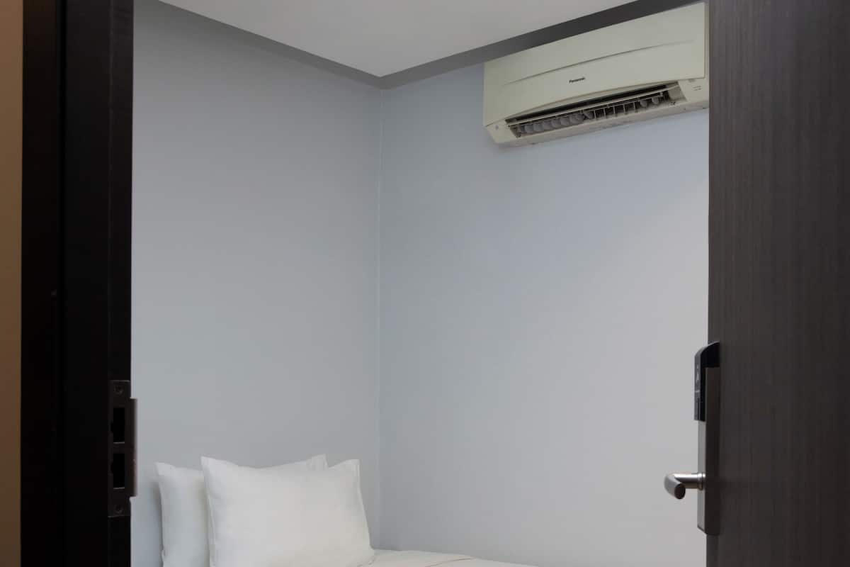 Minibar, in-room safe, desk, blackout curtains