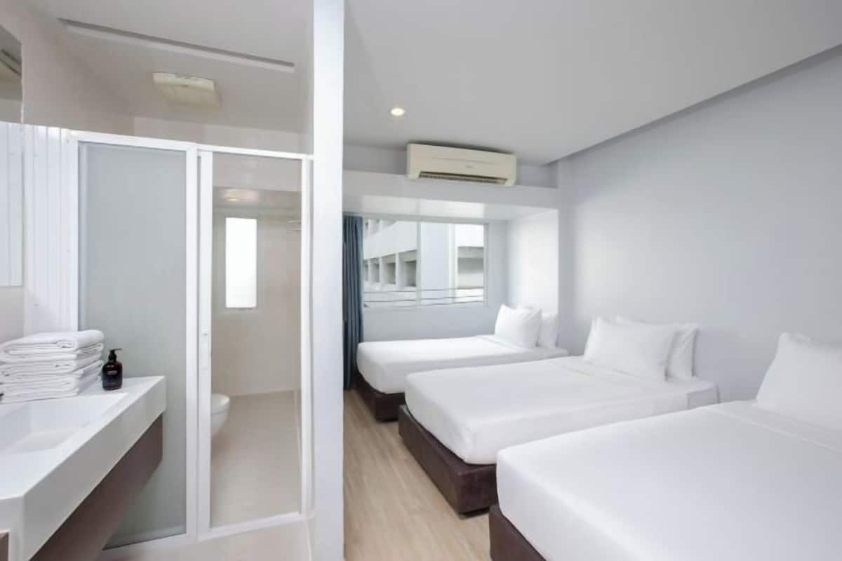 Minibar, in-room safe, desk, blackout curtains