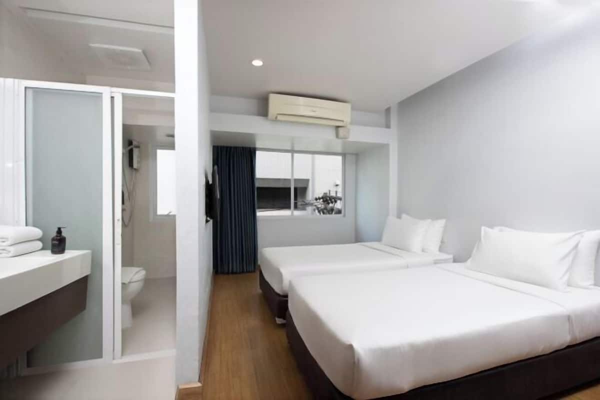 Minibar, in-room safe, desk, blackout curtains