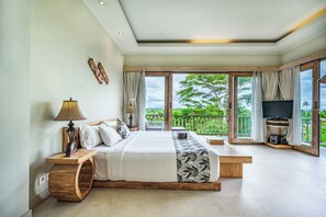 Junior Suite, 1 Bedroom, Garden View | Minibar, in-room safe, individually decorated, individually furnished - KajaNe Yangloni (Ubud)