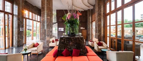 Cocktail bar, pool views, open select days