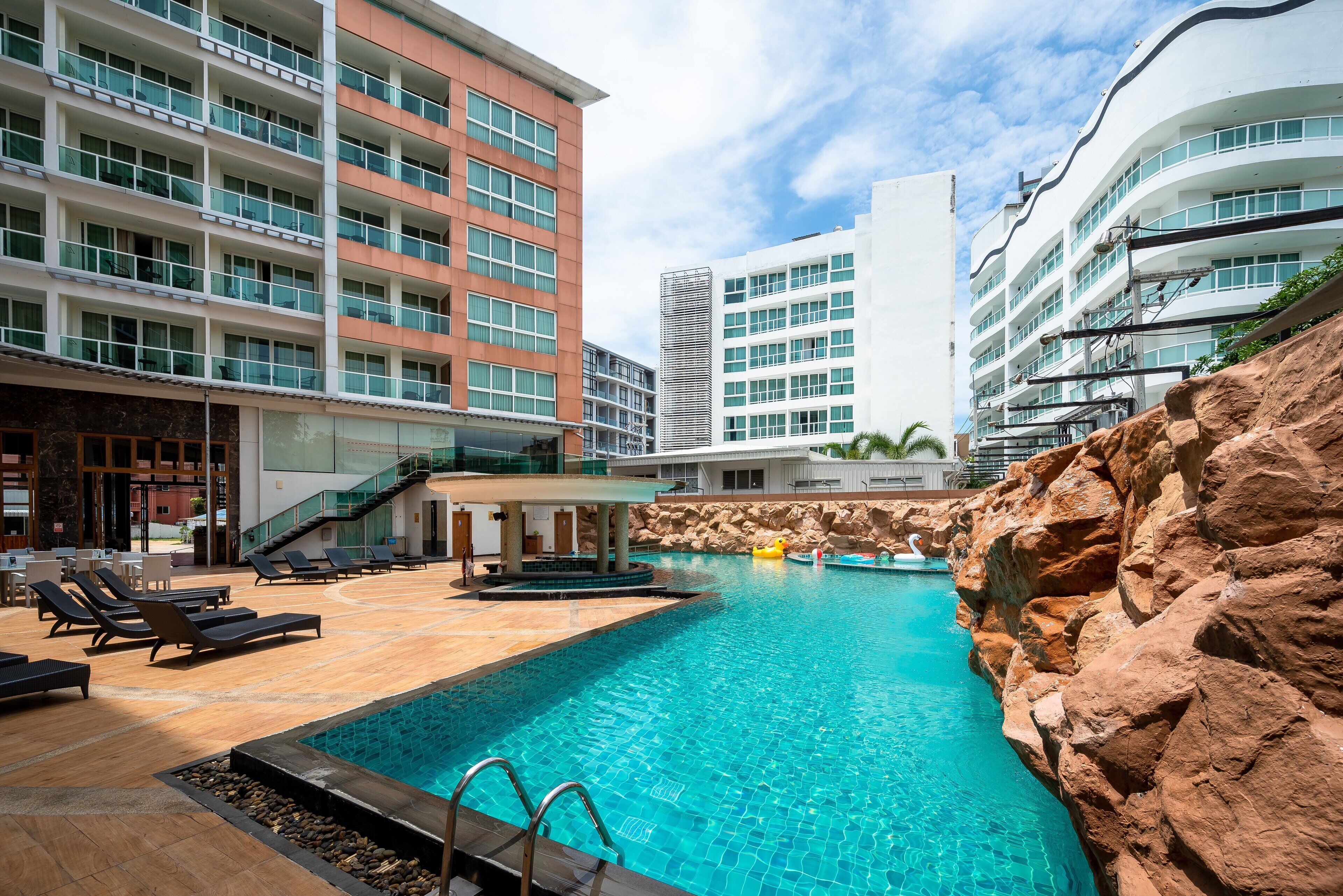 Outdoor pool, sun loungers