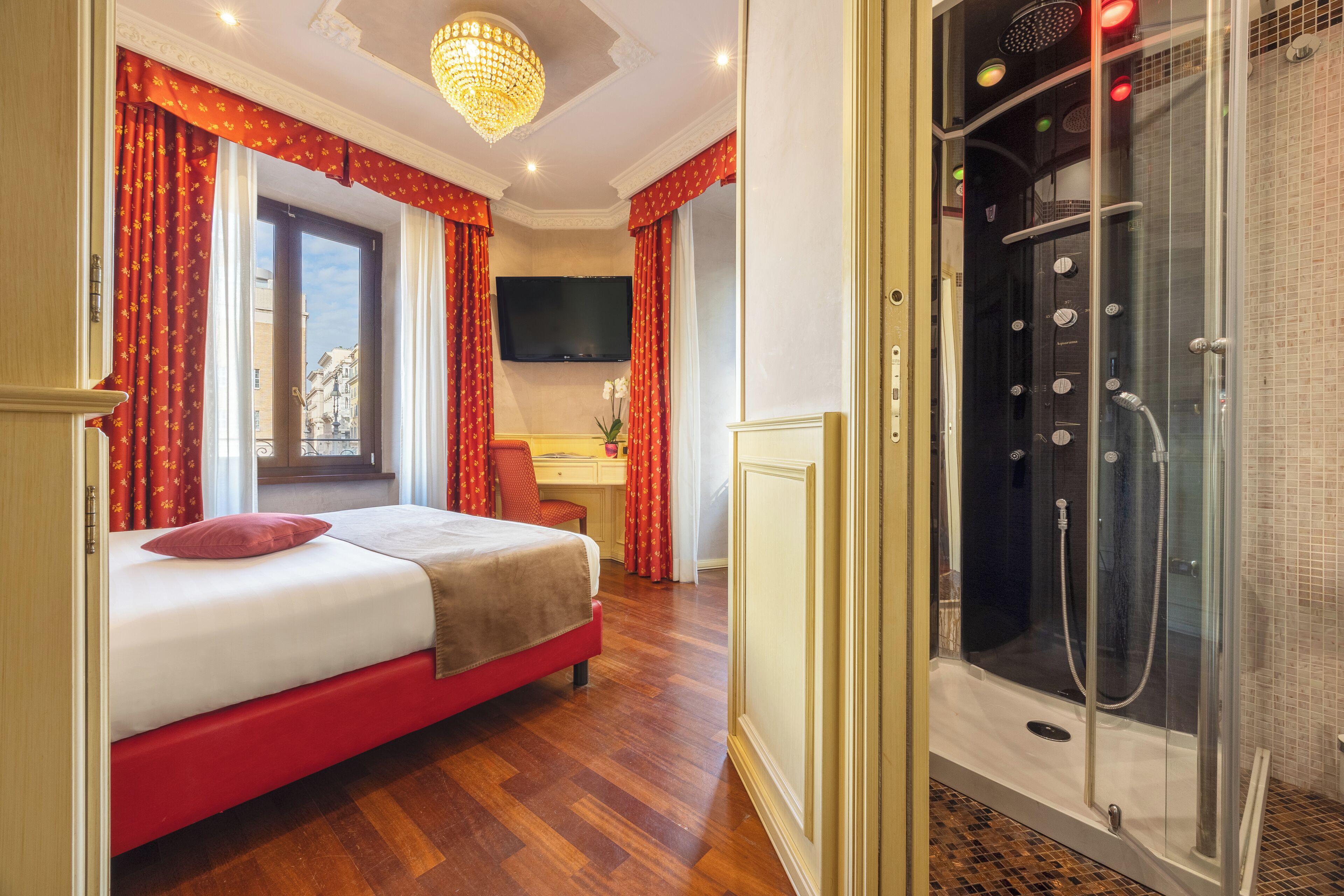 Deluxe Room, 1 Double or 2 Twin Beds, Non Smoking | Premium bedding, down comforters, in-room safe, individually decorated