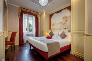 Quarto luxo, 1 cama de casal ou 2 camas de solteiro, para não fumantes | Roupas de cama premium, edredons de pluma, cofres nos quartos