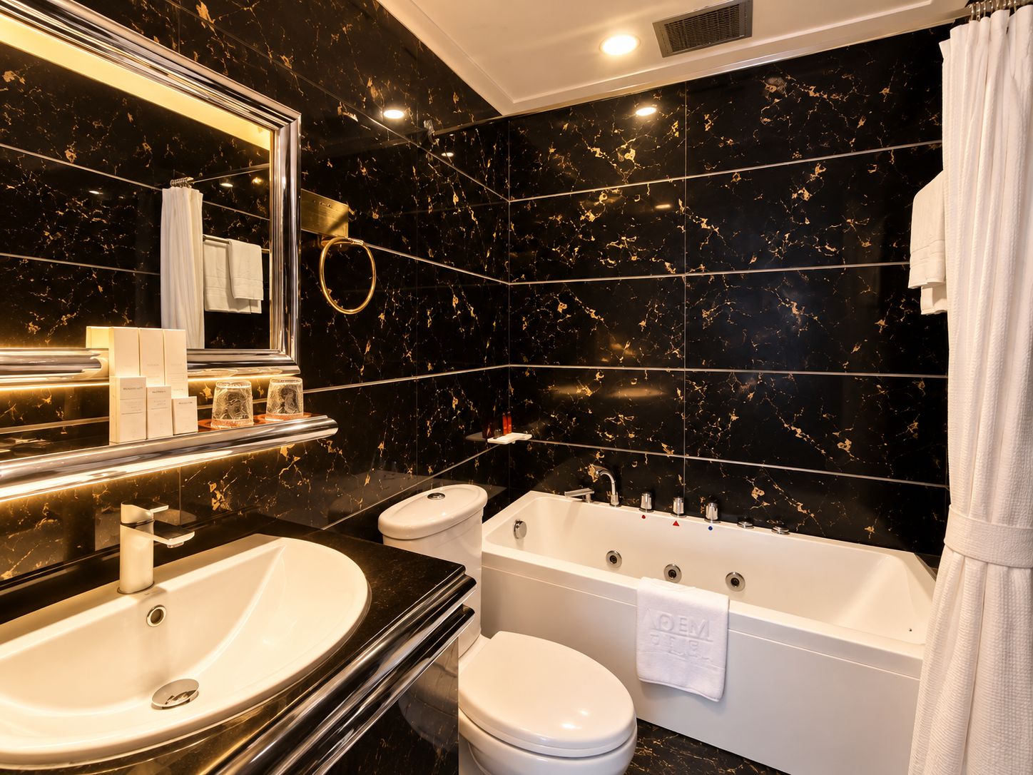 Photo - A&EM Ben Thanh Hotel