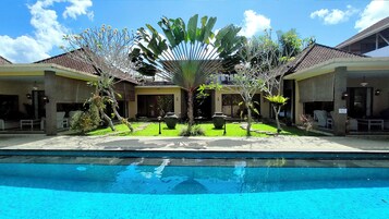 Luxury Villa, 4 Bedrooms, Private Pool, Poolside | Private pool