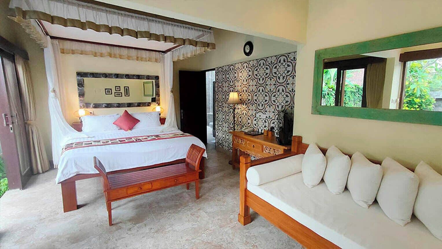 프리미엄 빌라, 침실 2개, 전용 수영장, 풀사이드 | 셀렉트 컴포트 침대, 미니바, 객실 내 금고, 각각 다른 스타일의 인테리어