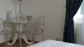 Individualmente decorados, individualmente mobiliados, cortinas blackout