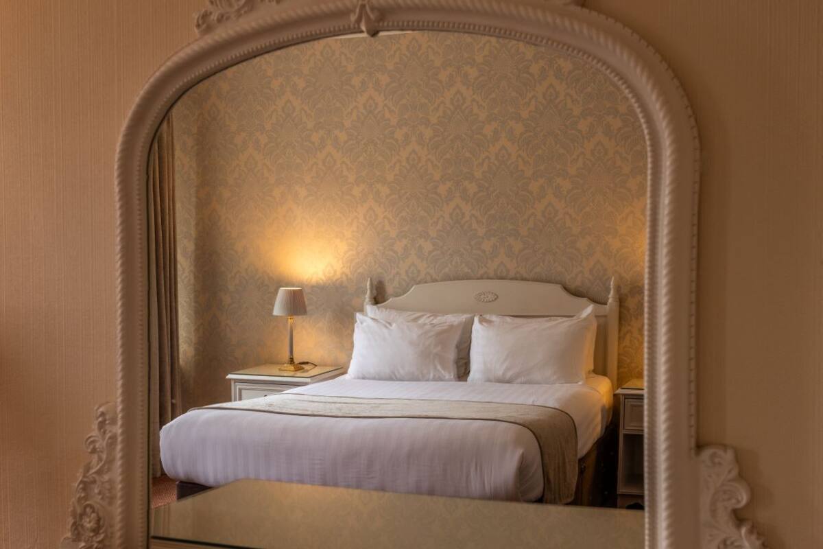 individually decorated, individually furnished, soundproofing