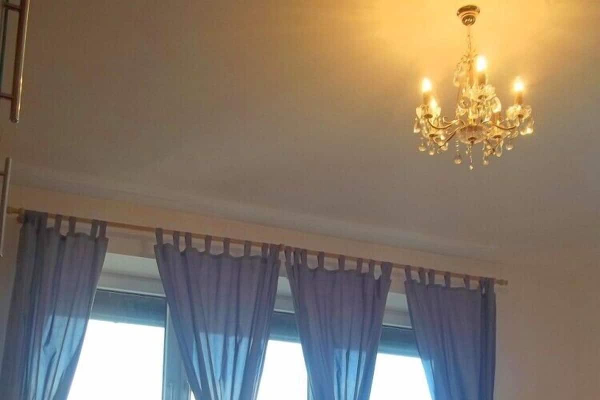 Departamento familiar, vista a la montaña | Escritorio, camas extra, wifi gratis y ropa de cama 