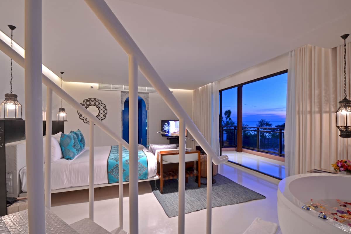 celestial suite in-bedroom jacuzzi | minibar, in-room safe, rollaway beds, free wifi