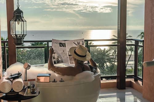 Celestial Suite Balcony Jacuzzi | Minibar, Zimmersafe, Zustellbetten, kostenloses WLAN