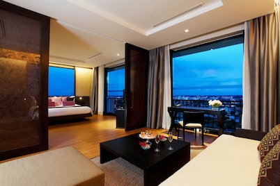 Avani Khon Kaen Hotel & Convention Centre