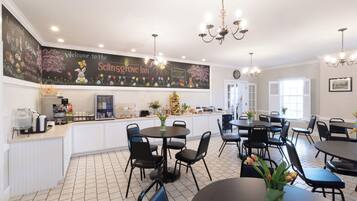 Tägliches inbegriffenes kontinentales Frühstück