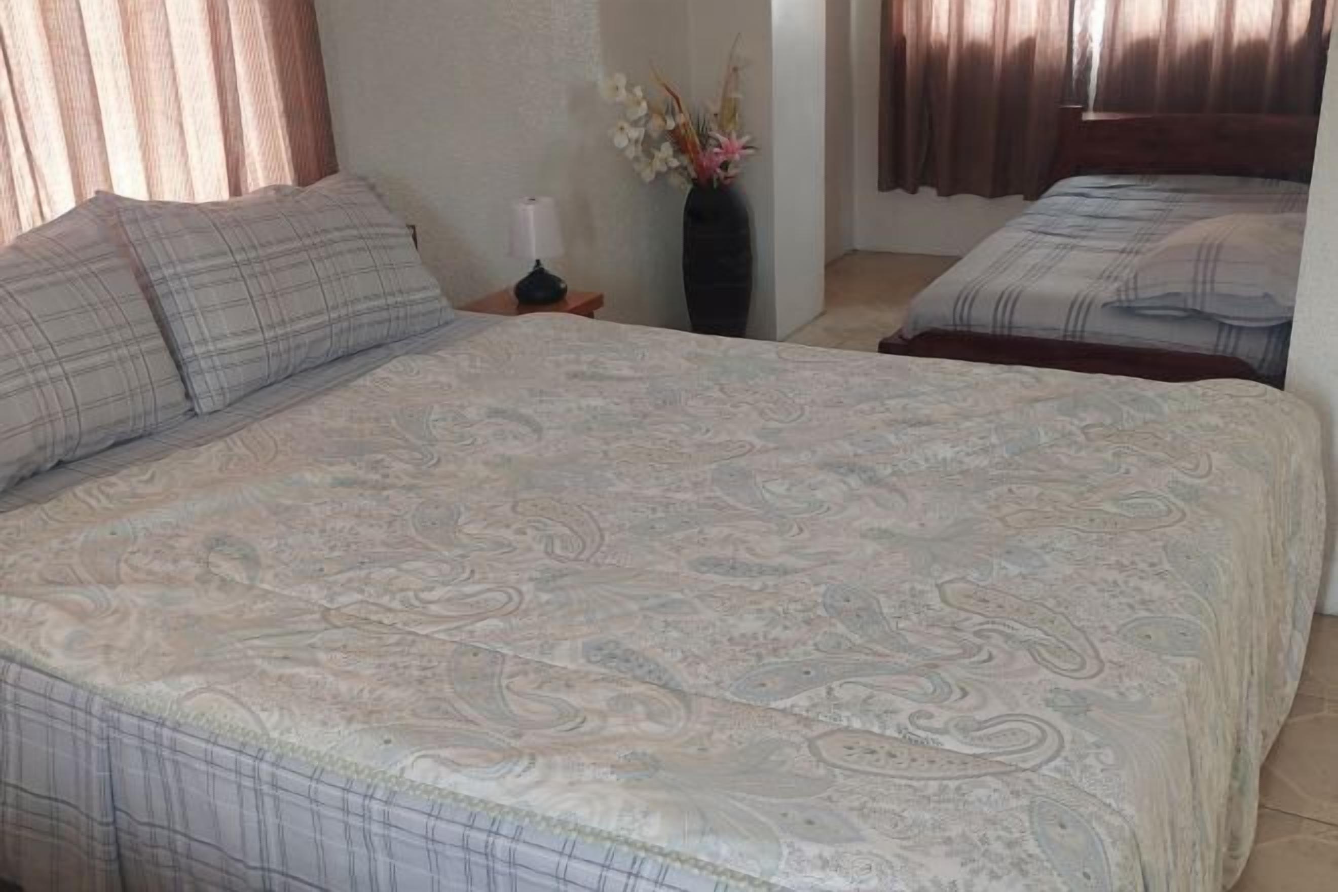 Minibar, in-room safe, free WiFi