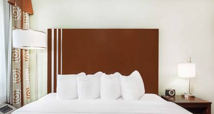 Ramada by Wyndham Carlyle