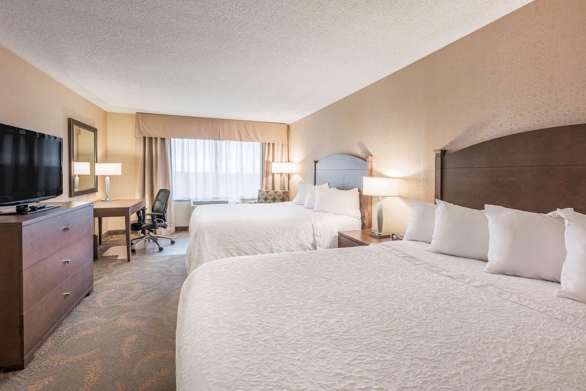 Premium bedding, pillowtop beds, desk, blackout drapes