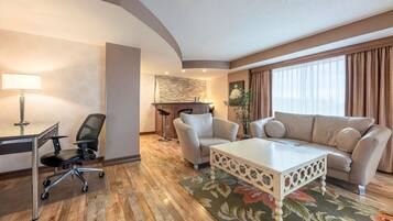 Suite, 1 King Bed, Non Smoking | Premium bedding, pillowtop beds, desk, blackout drapes