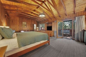 Suite | Individually decorated, individually furnished, iron/ironing board - Narrow Gauge Inn (Fish Camp)