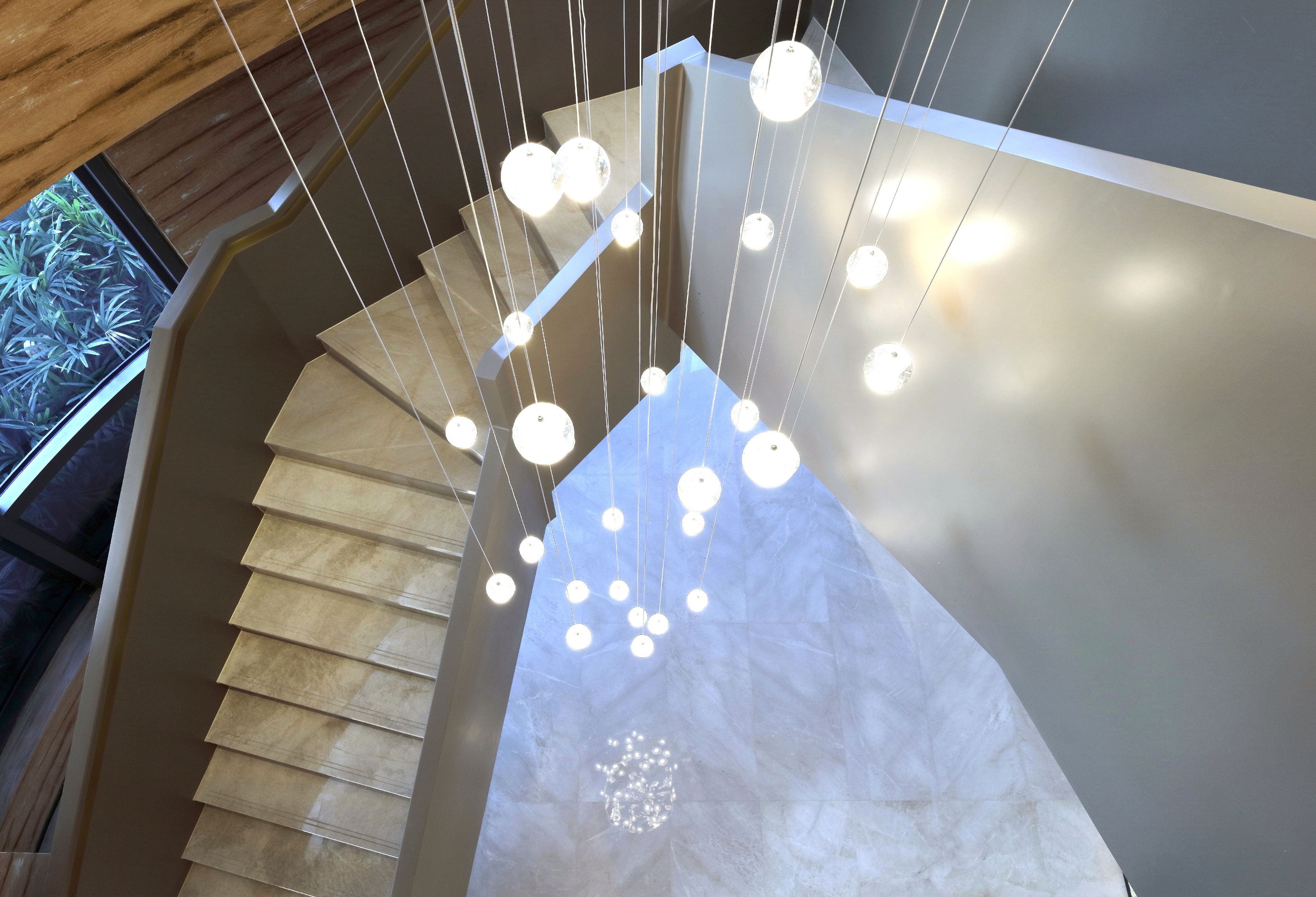 3 restaurants, breakfast, lunch, dinner served; chinese cuisine