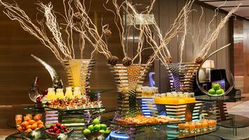 Daily buffet breakfast for a fee