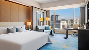行政客房, 1 張特大雙人床, 浴缸, 城市景 (Executive City View King) | 迷你吧、房內夾萬、書桌、手提電腦工作空間