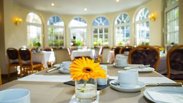 Gratis frukostbuffé varje dag